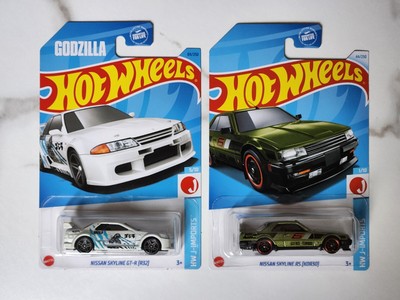 2023 Hot Wheels Godzilla Nissan Skyline GT-R R32 & Green Nissan Skyline RS KDR30