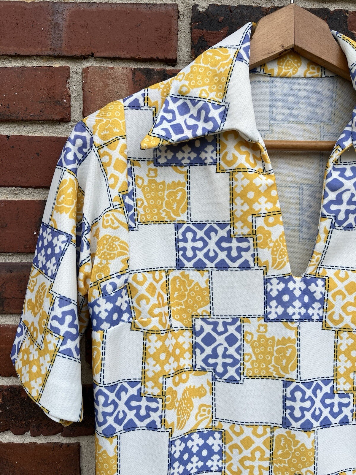 Vintage Polyester Pullover Graphic Print 60s 70s - image 2