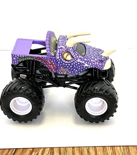 Hot Wheels Monster Jam Jurassic Attack Die Cast Truck 1:64 Read Purple
