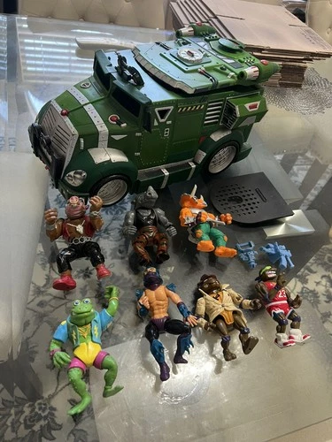 2002 Teenage Mutant Ninja Turtles Battle Shell Armored Van + 7 Vintage Figures