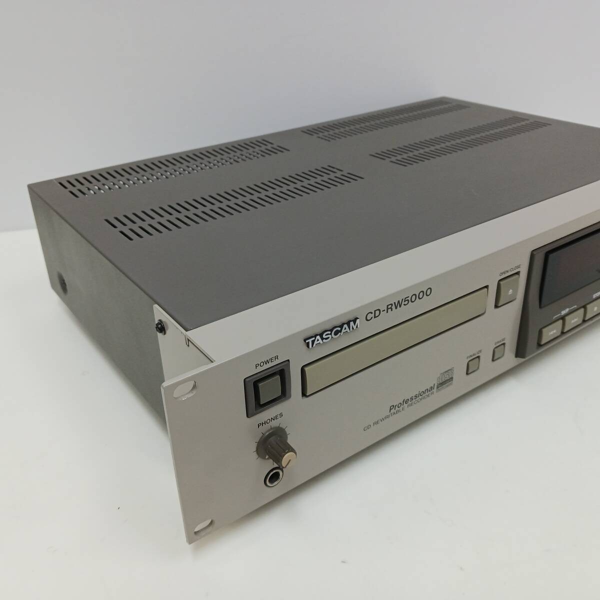 CD-RW5000 プロフェッショナルCDレコーダー TASCAM CD-RW5000 Professional CD Recorder with Remote Control