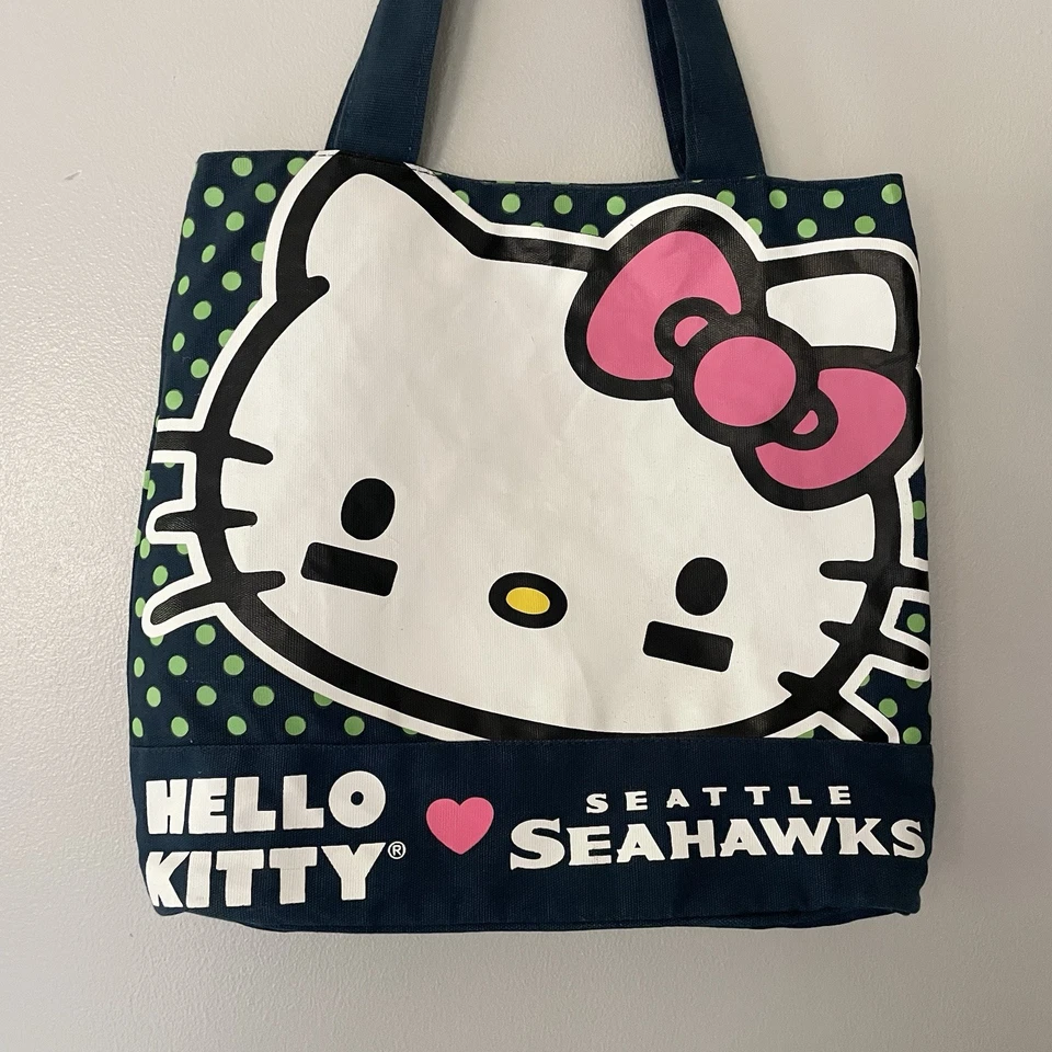 RARO HELLO KITTY NFL Seattle Seahawks Fútbol Colaboración-Azul Marino Bolso de Mano Foto 2 de 4
