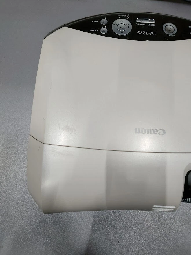 Proiettore Canon LV-7275 (E) Non Funzionante Per Parti Difetto Del Corpo - Immagine 4 di 4