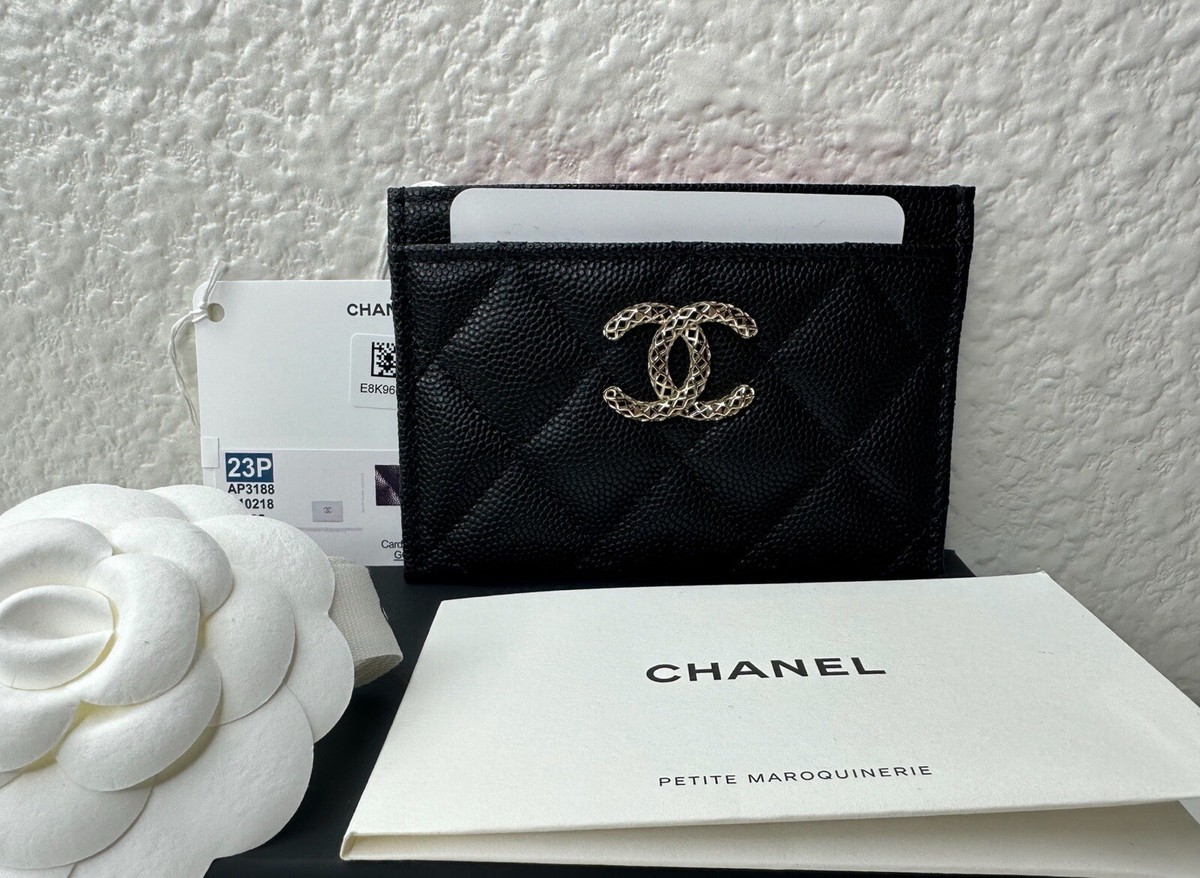 手元在庫有【CHANEL】23K★CCロゴ♡カードケース♪ NWT 23P Chanel Card Holder Wallet Black Caviar with Gold