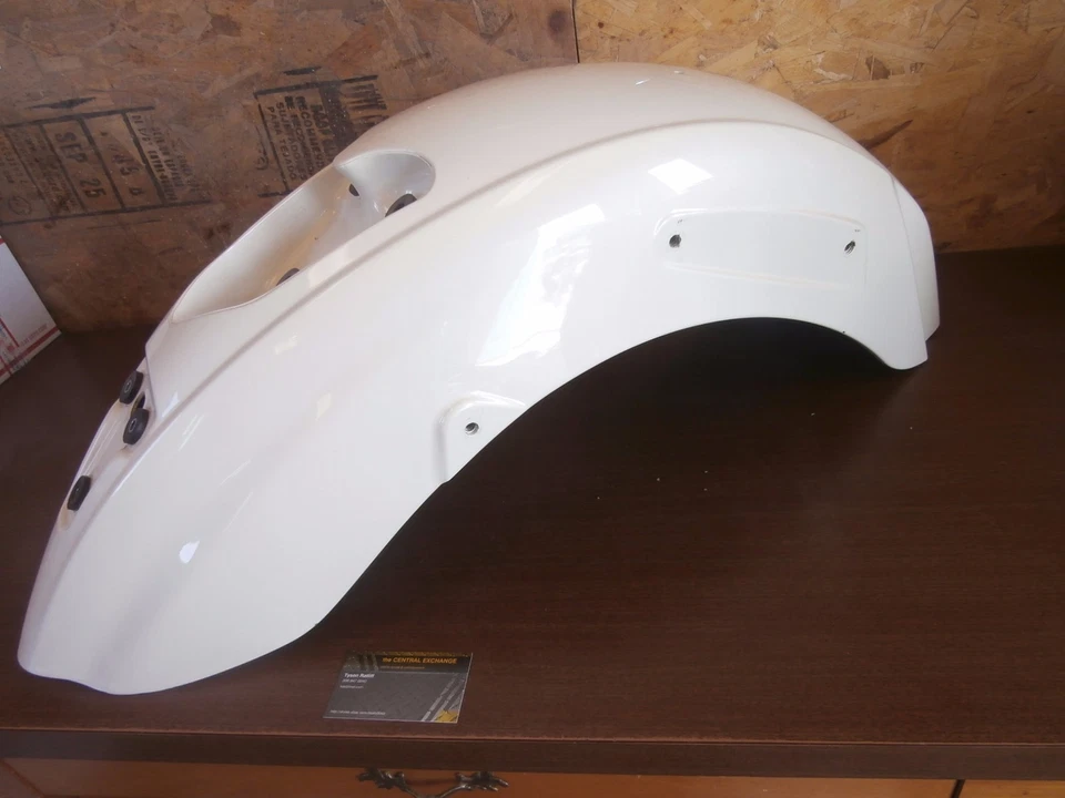 09-13 Kawasaki Voyager VN Vulcan 1700 Rear Wheel Mud Guard Fender White GOOD OEM - Image 2 of 4