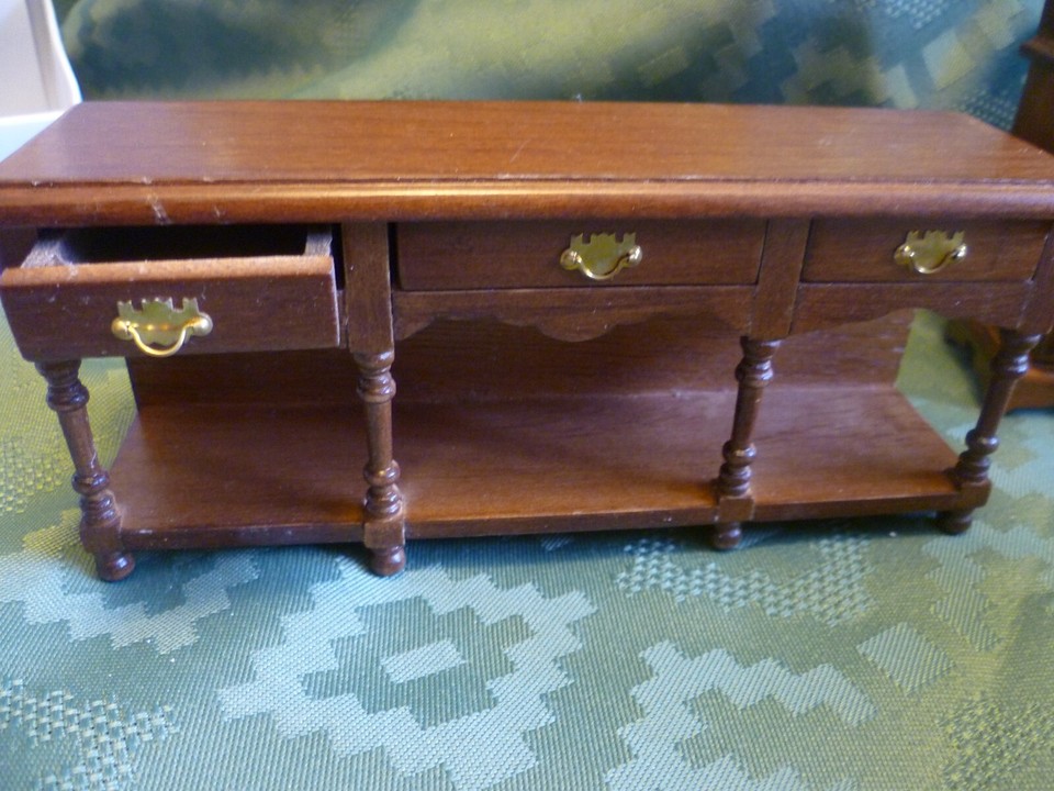 Dolls House dining room furnture walnut finish 2 x units table 4 chairs