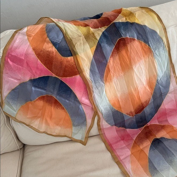 Bufanda envolvente vintage Ellen Tracy 54x15 pulgadas años 80 círculos de seda geométricos coloridos Foto 3 de 4