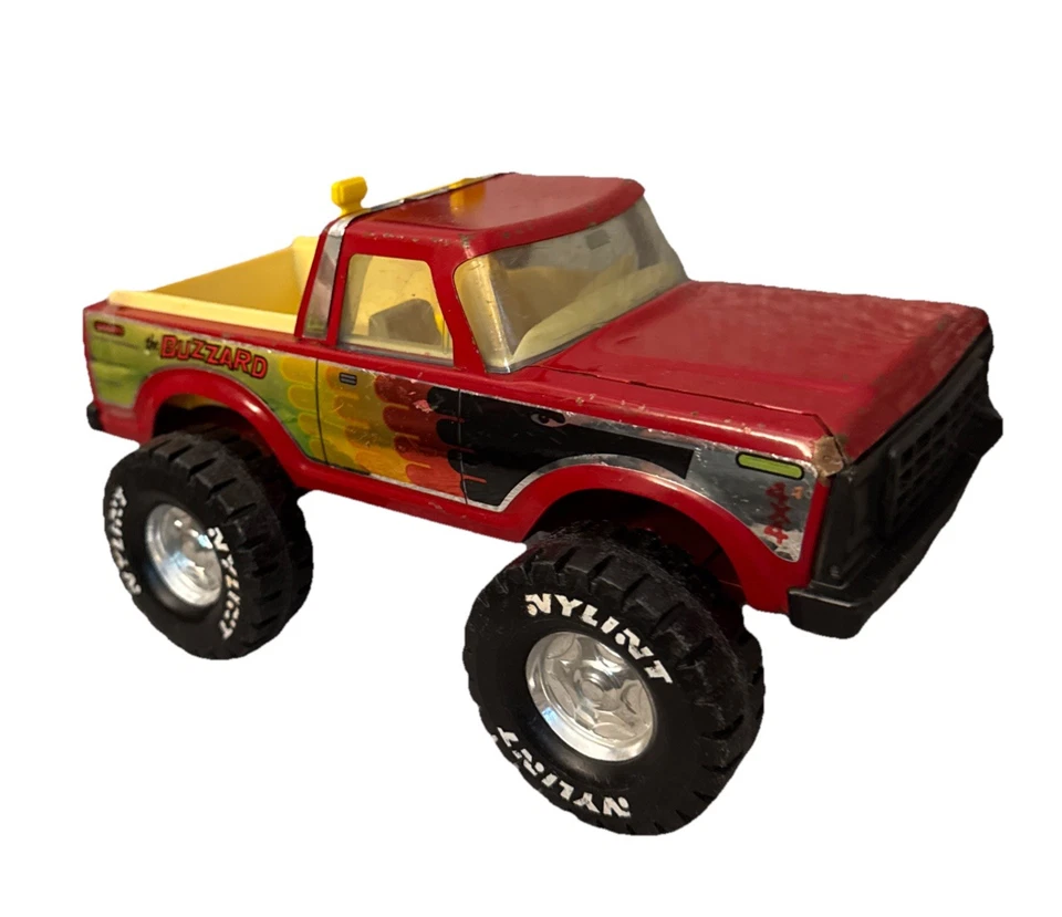 Vintage 1970 Nylint “The Buzzard” Chevy Truck 15″ 4×4 GUC – Pressed Steel - Image 2 of 4