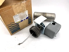 New Square D 9037HG33 Ser A Closed Tank Float Switch 575V Max
