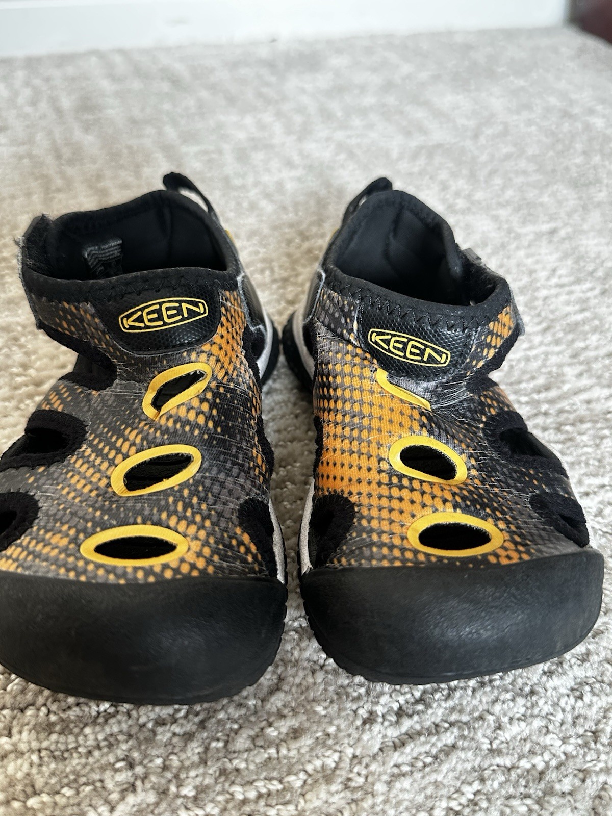 Sandali Keen unisex bambini acqua calzino punta chiusa nero giallo taglia 8 giovani