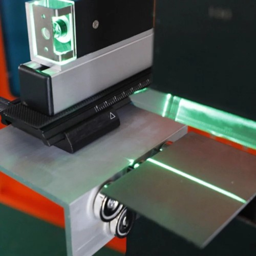 Alignment Device for Sheet Metal Bending Machine and Shearing Machine - Picture 2 of 9