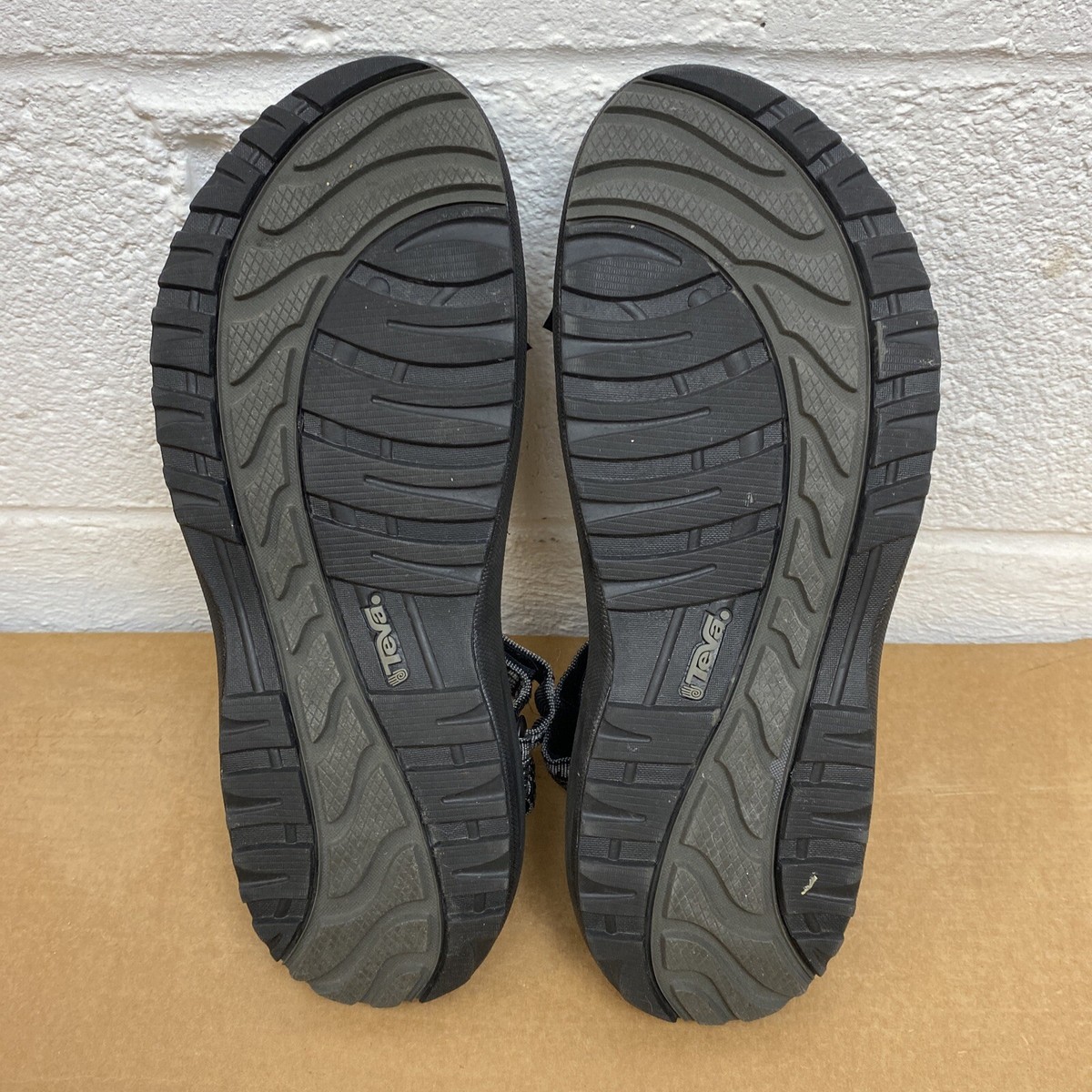 Teva Mens Hurricane II Sandals Size US Mens 12 Style 6461 Black & Gray Straps TEVA HURRICANE XLT2 RETRO MULTI STRAPPY SPORT SANDALS SIZE  main image 3