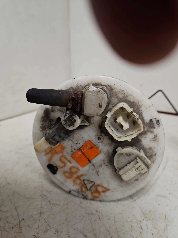 2000  MITSUBISHI ECLIPSE 2001 SEBRING STRATUS 2 DOOR COUPLE 3.0L Fuel Pump OEM - Image 2 of 4