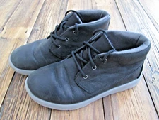 UGG Canoe Shoes Boys Size Youth 13 Leather Lace-Up Black Kids Chukka Boots