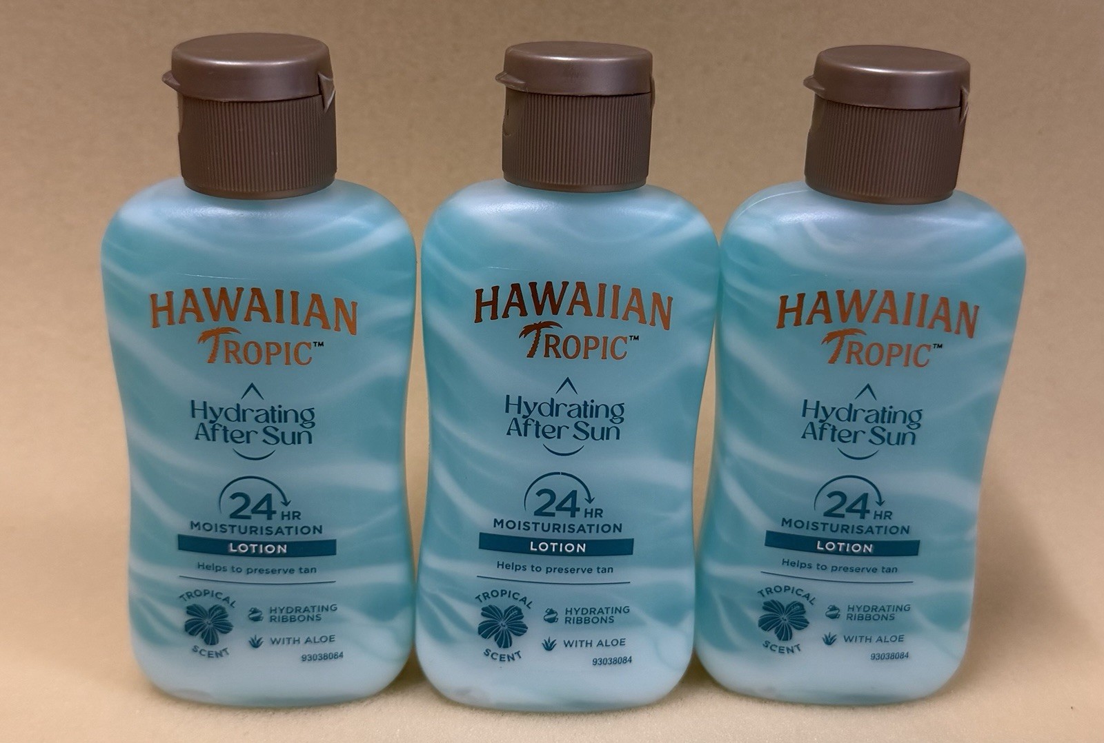 Hawaiian Tropic - Hydrating After Sun - Helps to preserve your tan, 60 ml, Travel Size, 24-Hour Moisturisation, With Aloe Vera, Vegan - Image 2