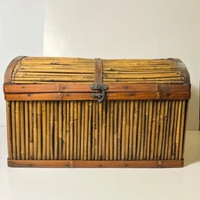 Large 18 x 11 x 11 in Brown Vintage Bamboo Trunk Brass Hook Eye Lock & Dome Lid