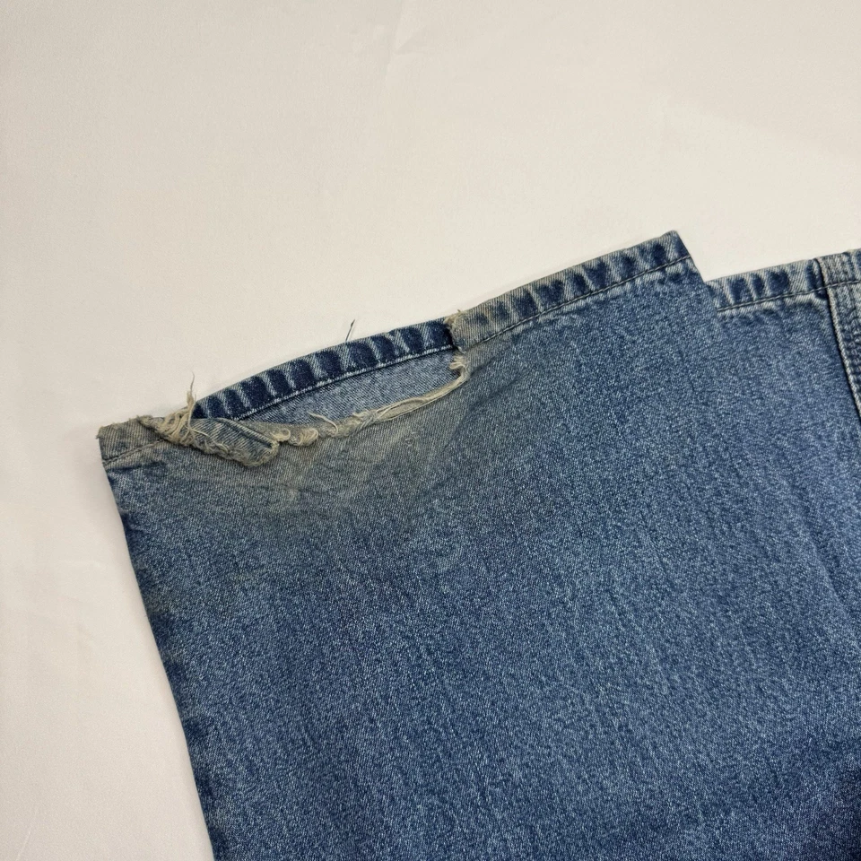 Pantalones de mezclilla vintage Levi's con lengüeta plateada para hombre 30X31 azul calce holgado hechos en EE. UU. Foto 2 de 4