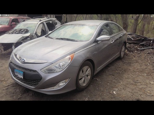 Wash Reservoir Fits 12-17 AZERA 23349 - Picture 3 of 10