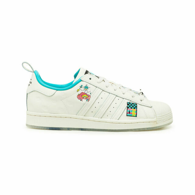 Size 10.5 - adidas Superstar x Arizona 