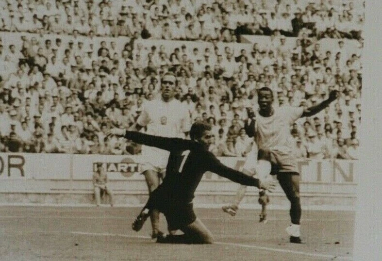1970 Pele Scores World Cup Goal Against Czechoslovakia, Rare Wire Photo, 8 x 10 - 画像2/3