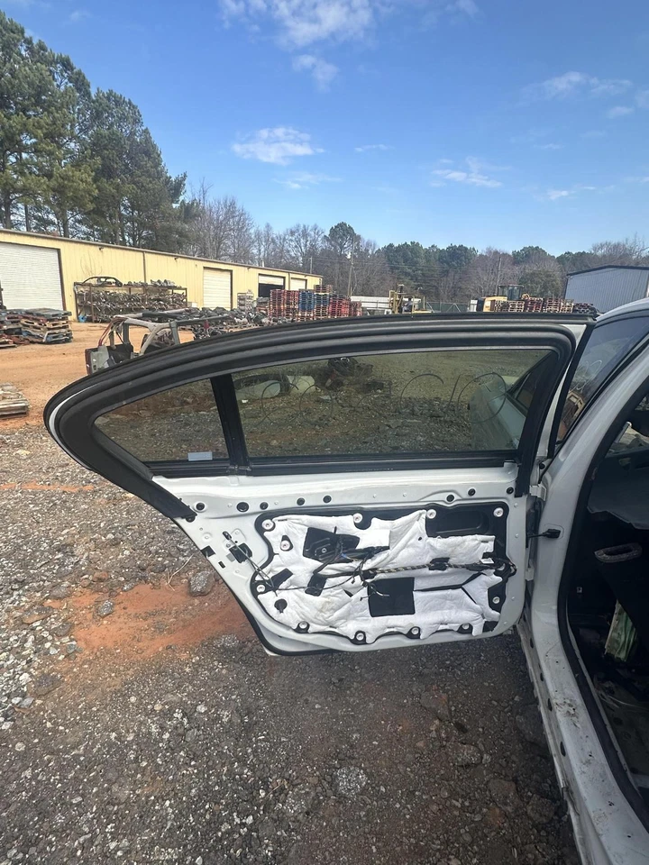 BMW 740LI F02 2011-2015 LWB puerta trasera izquierda panel de carcasa blanco con vidrio OEM Foto 2 de 2