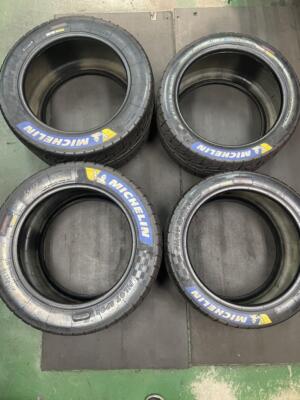 hina_mana_penguin 送料込み225/40ZR18Michelin Michelin Porsche racing 18-inch tires *Extremely rare. Used Japan