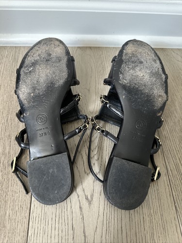 CHANEL BLACK LEATHER GOLD CHAIN SLING BACK FLAT SANDAL SIZE 37.5 GENTLY WORN - Bild 8 von 10