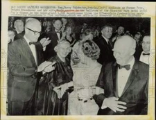 1963 Press Photo Senator Barry Goldwater Applauds Eisenhower at Washington Event