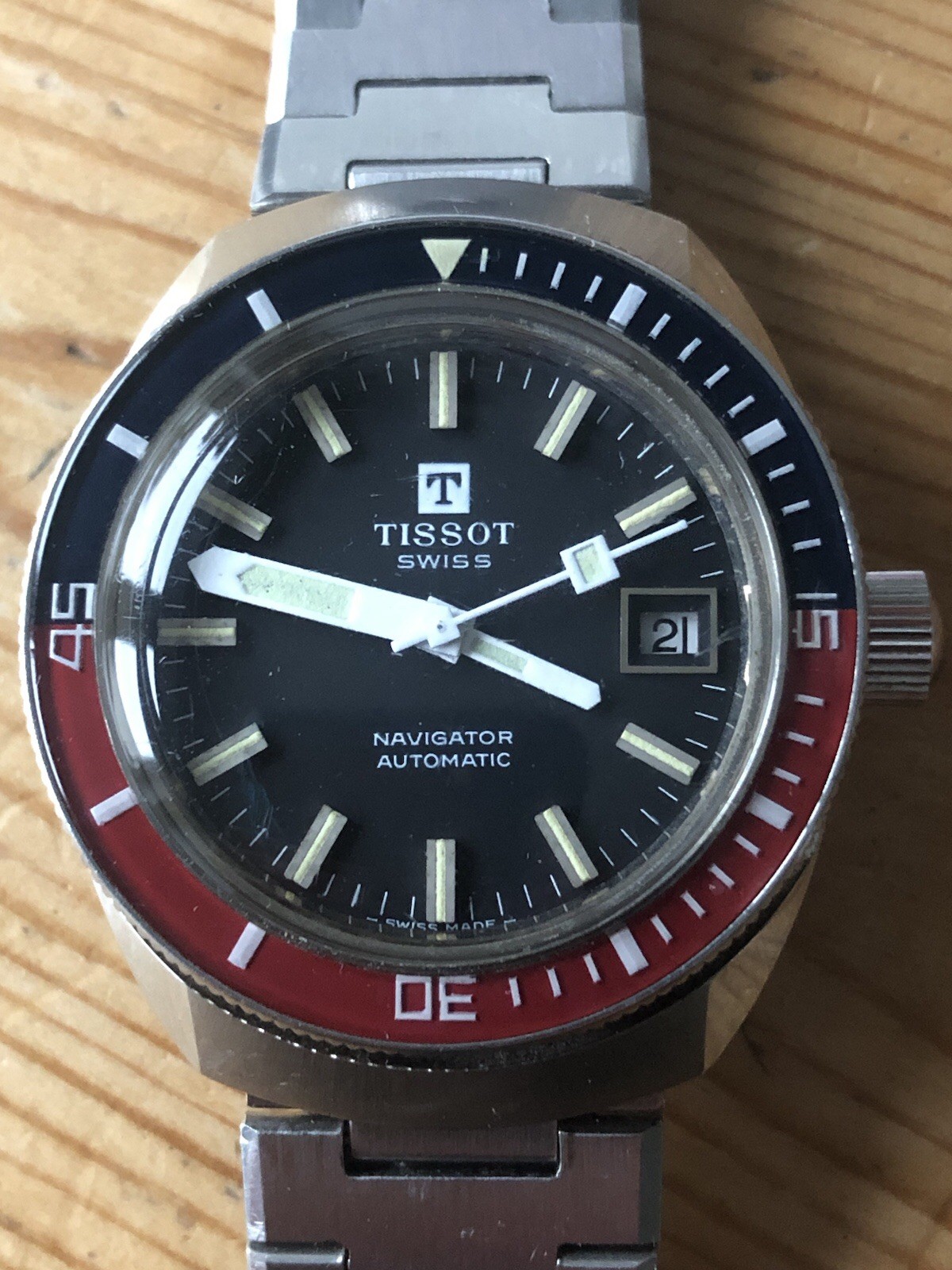 Stunning Vintage Tissot Navigator Automatic Swiss Diver With Bakelite Bezel 