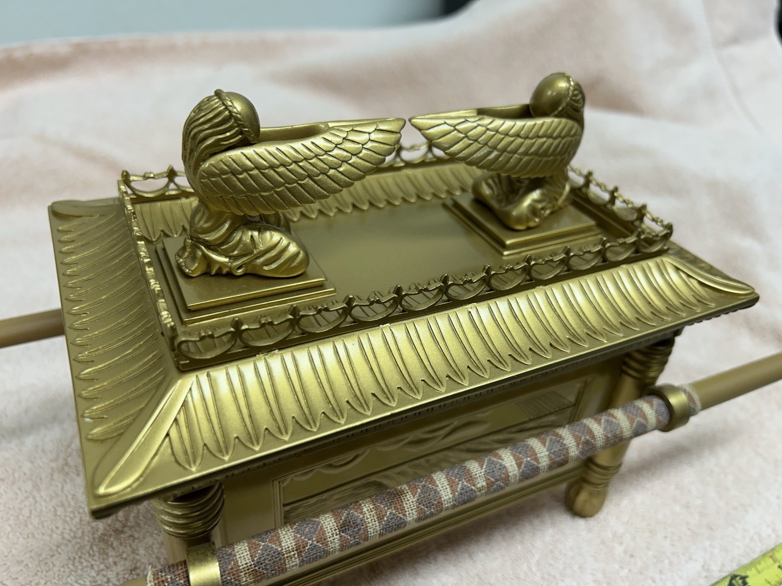 Indiana Jones Ark Of The Covenant 2009 Lucasfilm Lucas Film LTD & TM