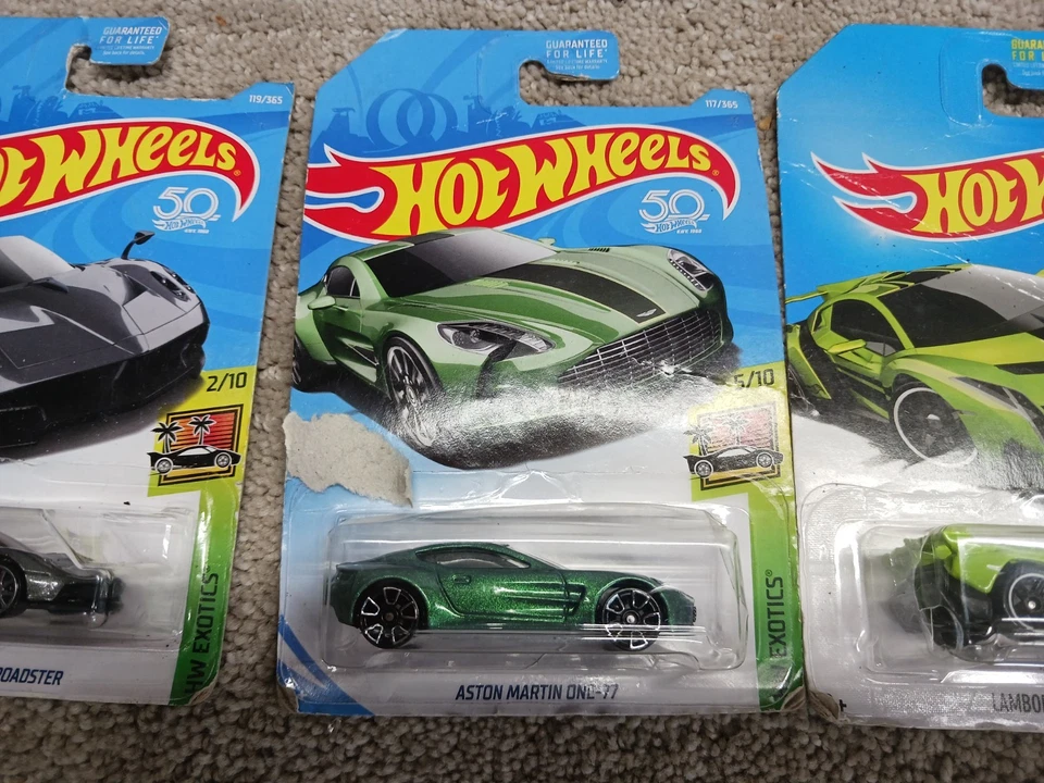 Hot Wheels HW Exotics Lote de 4 Pagani Huayra Aston Martin Lamborghini Ford GT Foto 3 de 4