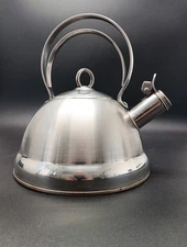 Vintage BETTY CROCKER 18/10 Stainless Steel Whistling Tea Kettle Teapot 2Qt