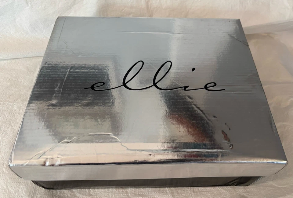 Ellie 423-BABYDOLL 4 Inch Patent Mary Jane With 1 Inch Concealed Platform Sz 11 - Image 2 of 4