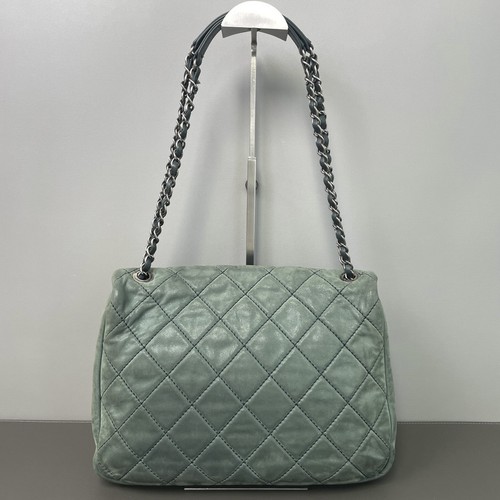 Chanel 19 Bag Green Silver Tone Quilted Aged Calfskin Leather Shoulder Handbag - Picture 2 of 24