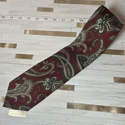 Hathaway Paisley Silk Woven Tie Burgundy Green Classic made in USA vintage 