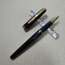 Out of print PILOT fountain pen DELUXE 14k black