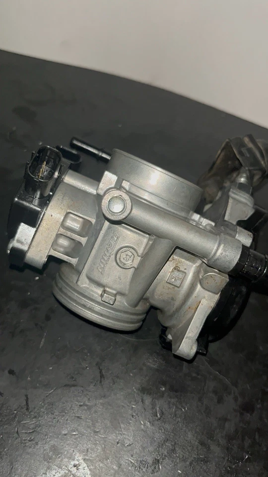 2014-2022 Yamaha YZ450F OEM Keihin Throttle Body Tube Fuel Injector Assembly - Image 4 of 4