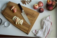 Shun Cutlery Classic Chef's Knife 8”, Thin, Light Kitchen Knife SHU-DM-0706