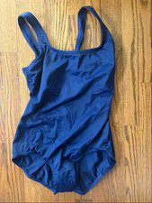 NICE Lands End Size 8 one piece navy blue swimsuit and lined