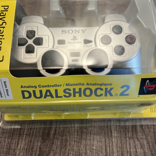 Sony PlayStation 2 PS2 Dualshock 2 Controller Argento Satinato NUOVO Sigillato - Foto 2 di 7