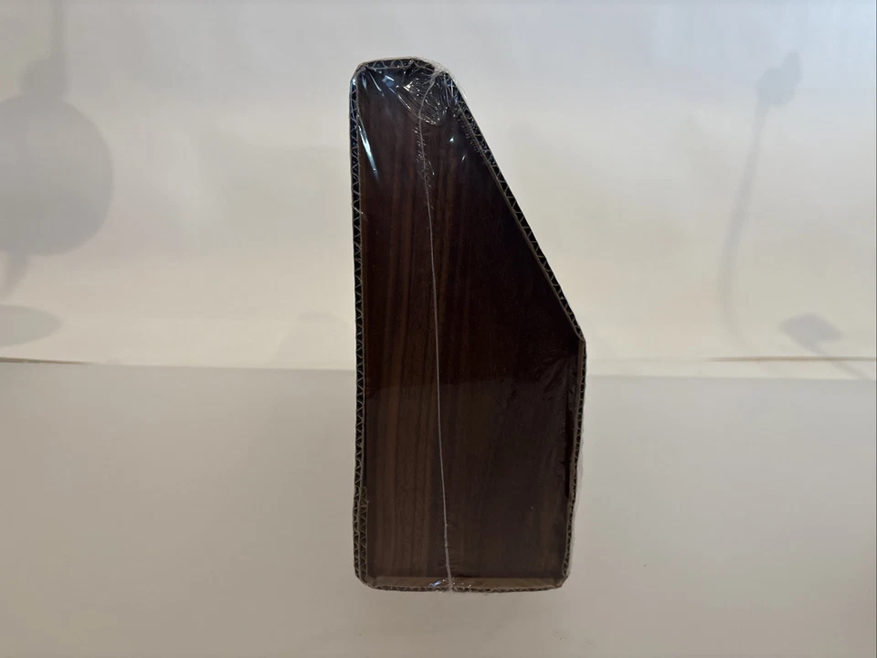 Hammond 1456KK4WHCWW New In Box Unique Sloped Box — 第 4/4 张图片