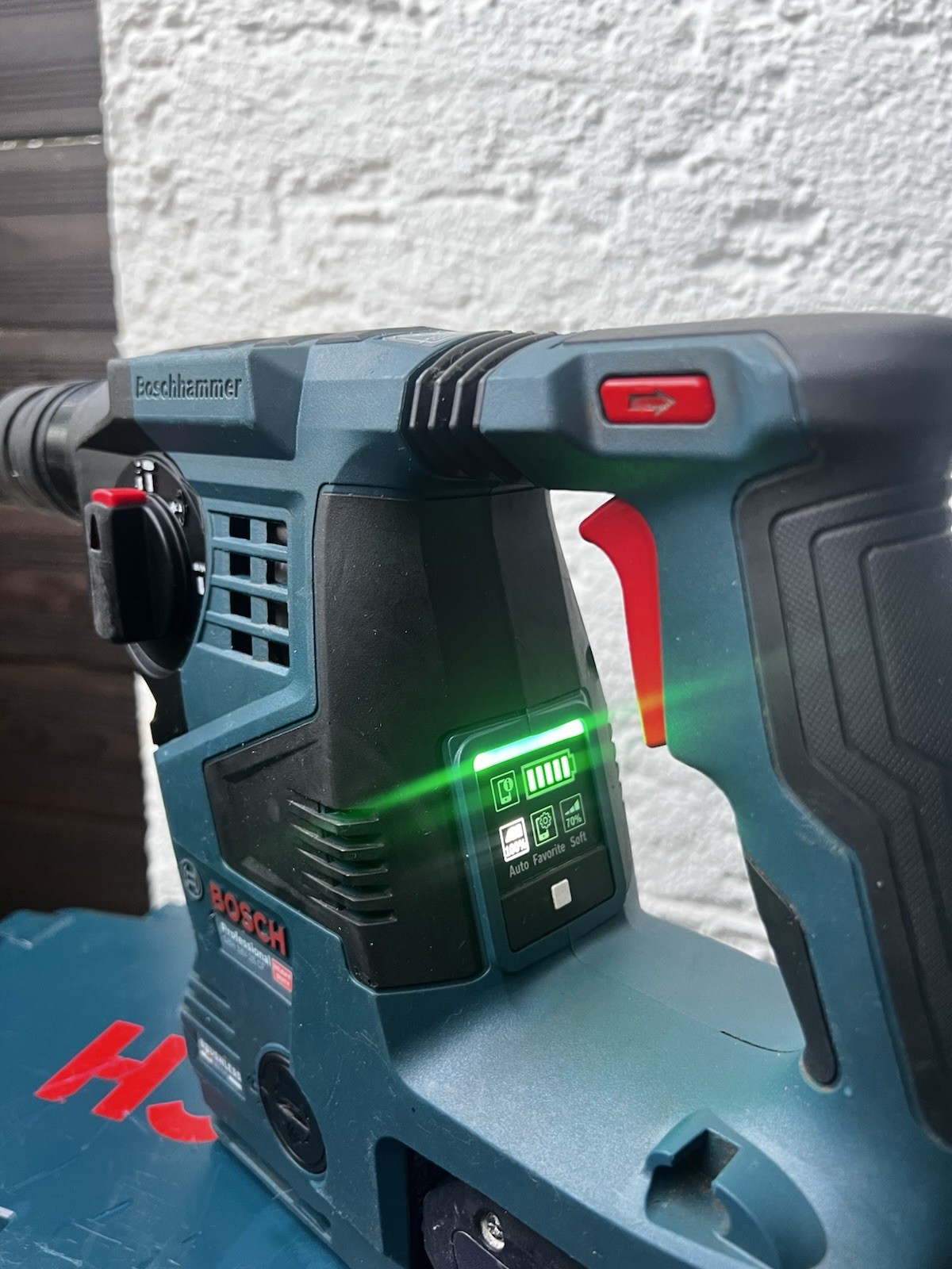 Bosch GBH 18V-28 CF Schlagbohrmaschine 18V 2x 8Ah Akku, Ladegerät, Koffer 4