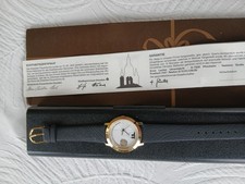 Armbanduhr Dresdner Frauenkirche mit einem kleinen Originalstein