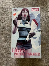 2003 Marvel Diamond Select Milestones Mary Jane Loves Peter Parker Statue Figure