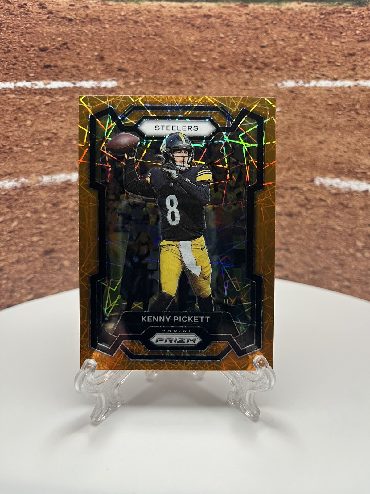 2023 Panini Prizm Orange Lazer #249 Kenny Pickett - Pittsburgh Steelers