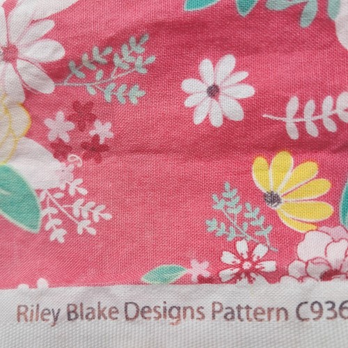 Singing in the Rain Fabric Floral Print Cotton Material 1.5 Yards - Picture 6 of 7