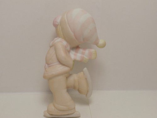 Precious Moments Dropping In For Christmas ornament E-2369 ice skates 1982 - Picture 4 of 12