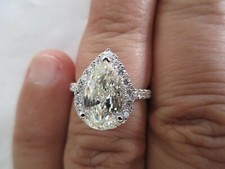 2.75 Carat 18K Gold Diamond Engagement Ring Center 2.00 Carats  Value 27,500