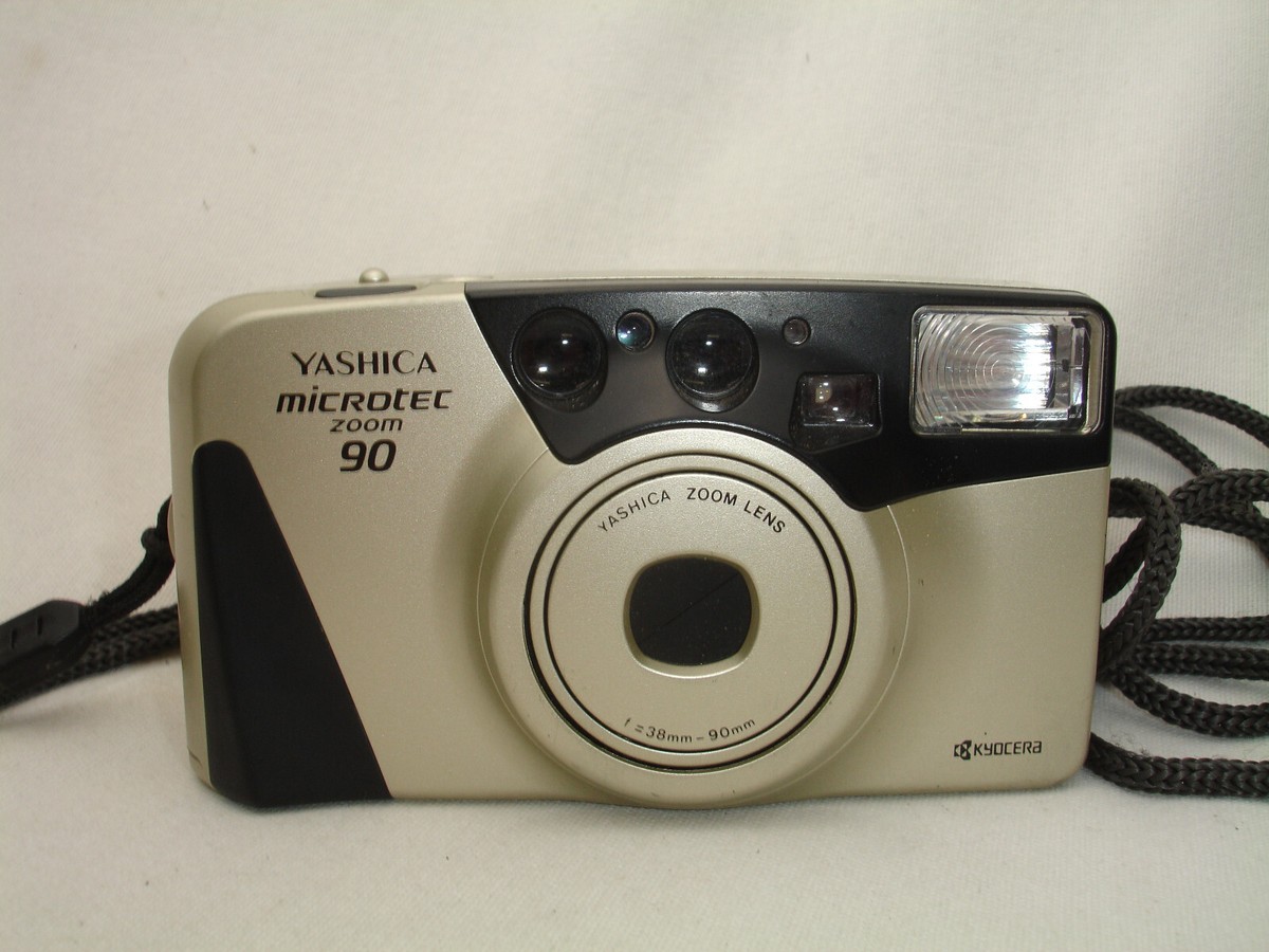 CÂMERA FOTOGRÁFICA YASHICA MICROTEC ZOOM 70