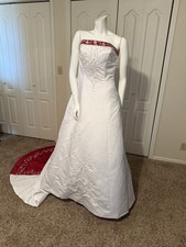 Gorgeous Red  White Wedding Dress Size 8 10 12 adjustable back